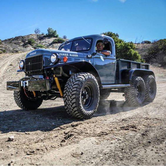 jacdurac:Jay Leno in a Dodge Power Wagon