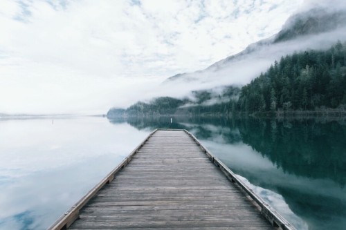 Hmm @quadjunky @dozer09 does this look like the dock at the Stormking ranger station on lake crescent to you? It does to me