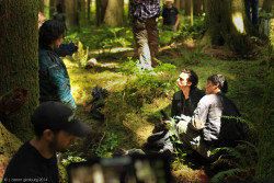 aaronginsburg:  The 100 - Season 2 - Behind-The-ScenesHAPPY