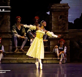 tiaraloveskandlupita:Michaela DePrince