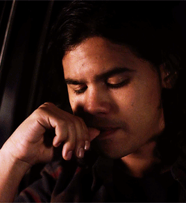 dailycisco:  flash rewatch ϟ favorite acting moments (3/?) And he killed 14 officers.