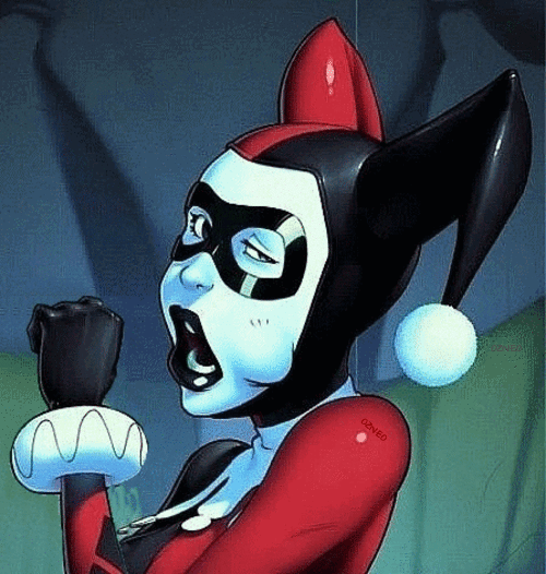 geekearth:  Harley showing some love… 