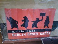 kreuzberger-blut:  hauptstadt-engel:  Wir sind viele.   Berlin gegen Nazis.   kein-bier-fuer-naziscum