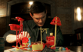 hunterize:  Dean Winchester + clumsiness