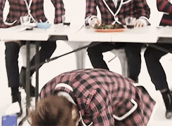 tienyeol:  b1a4’s girl group dance (○゜ε゜○)