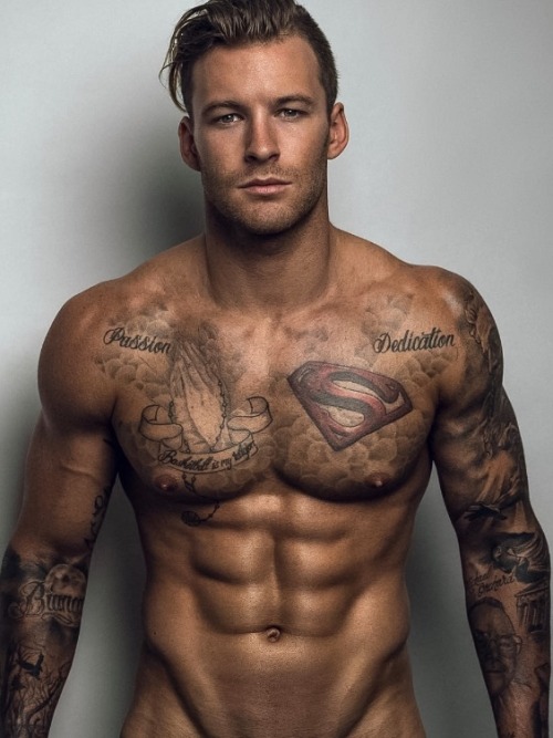 tantalizing-torsos:  Tantalizing Torsos!  (many with VPL) & Over 80,500 images! Thanks to over 16,000 followers!