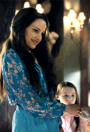 moxyphinx:The Haunting of Hill House: Olivia Crain↳Wardrobe