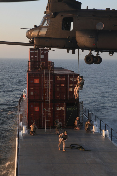 soldierporn - Cross training.Marines with the 1st Marine...