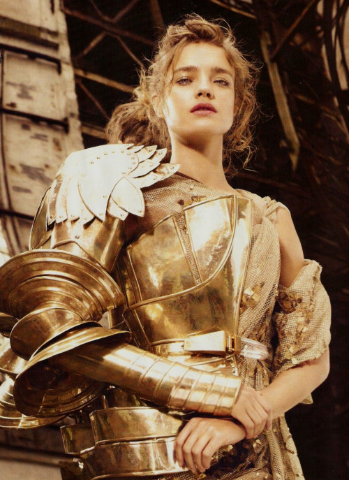 willyegang:Natalia: Natalia Vodianova in Christian Dior Fall 2006 haute couture; photographed by Mic