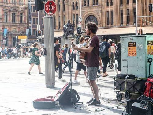 Street Performer along George St. . . . . . . . . . #georgestreet #street #performer #sydney #city #