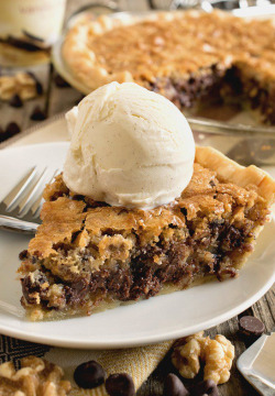 fullcravings:Toll House Chocolate Chip Pie