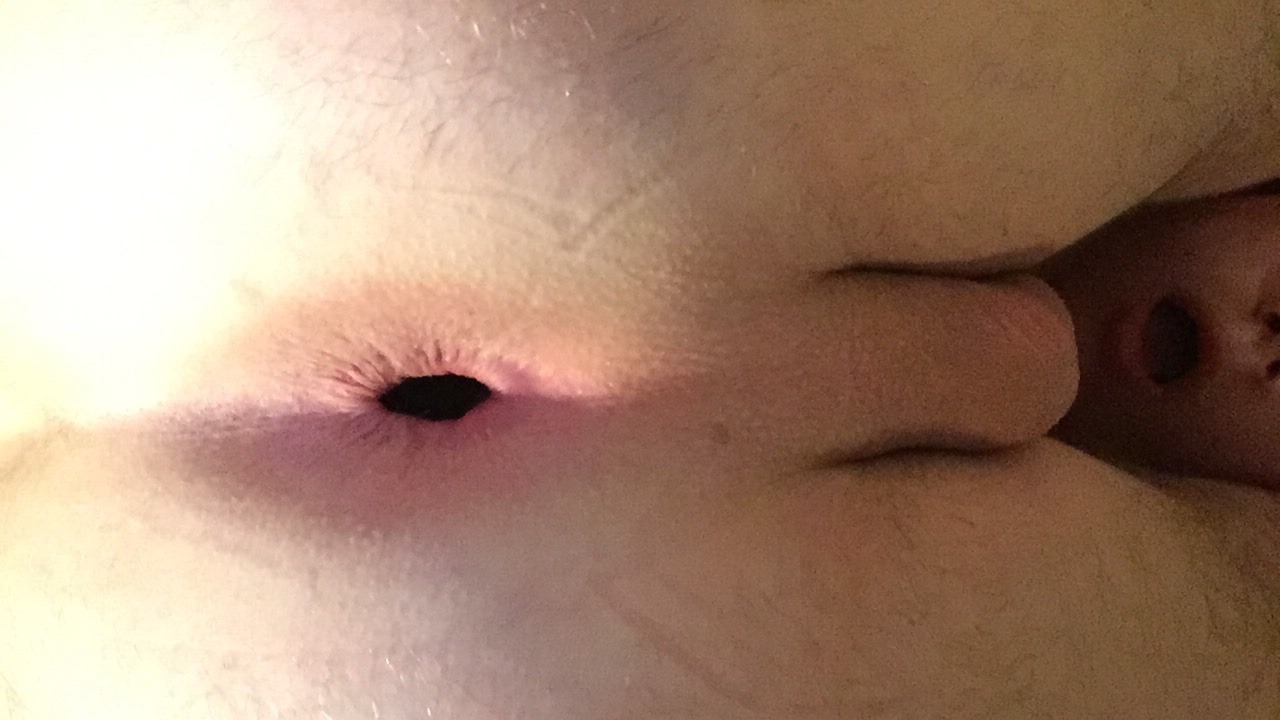 biboyvine:Gaping my tight little hole