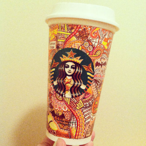 awesome-picz:  Artist Turns Starbucks Cups Into Art.   