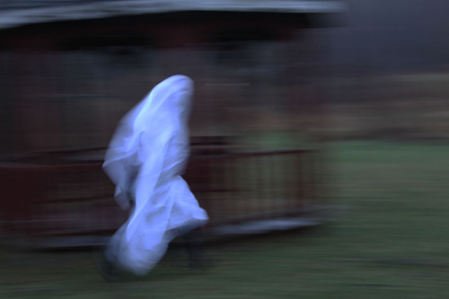 thenorthfarce: yetikid: i made my dad dress up as a ghost for my art project [dont delete my captio