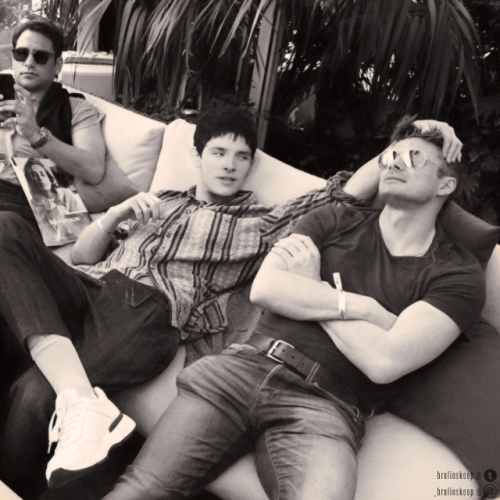 mr-and-mr-pendragon:This looks So Real it’s ameezin I got actually confused for a second tryin