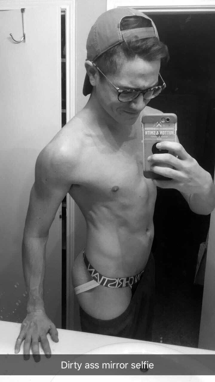 creamthejeans:  giovanelupo:  Decided to post a pic. Haven’t in a while. Maybe