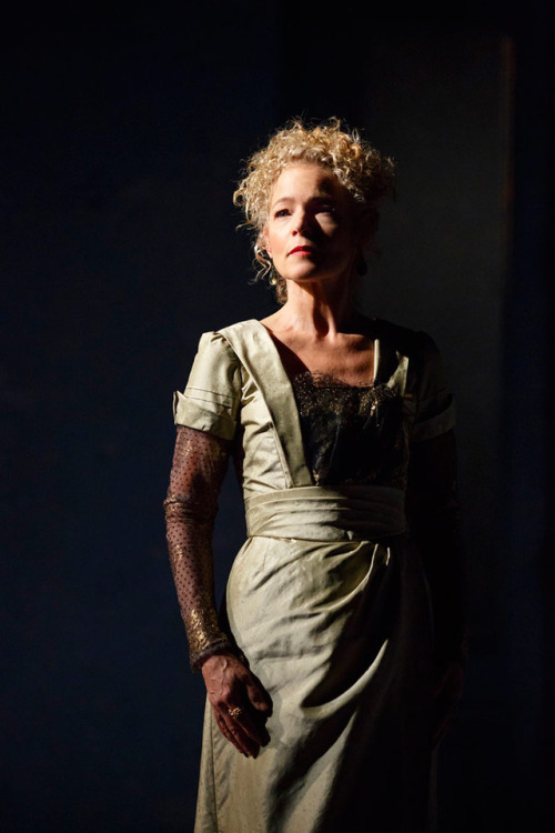 Amy Irving as the mother in Martha Clarke’s Cheri, October 2014. © Joan Marcus.Academy Award-nominat