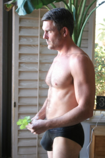 bendover4daddies: Follow me for the sexiest daddies!