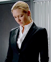 thereismorethan1:  Olivia + suits, season 1