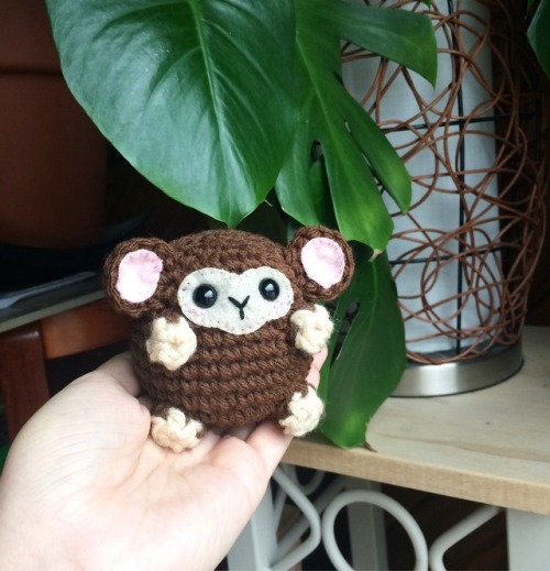 Thanks to a friendly commission challenge, the Monkey Bean pattern is complete. These little critter