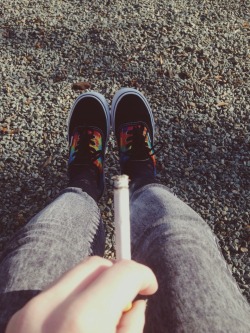 thc-kittyy:  new shoes ❤️🚬 