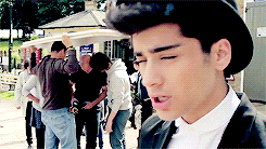taylorswifts13:  @zaynmalik: Sometimes just the sound of someone’s voice can make