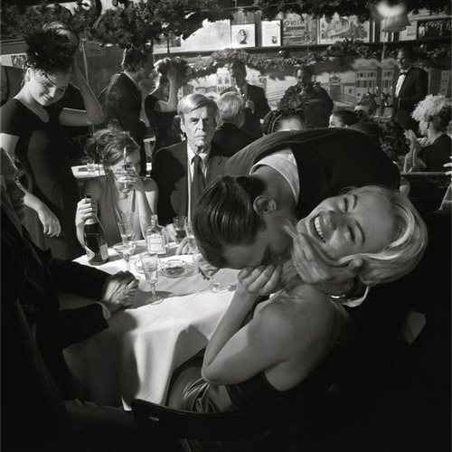 laresadolce:  “Too often we underestimate the power of a touch, a smile, a kind