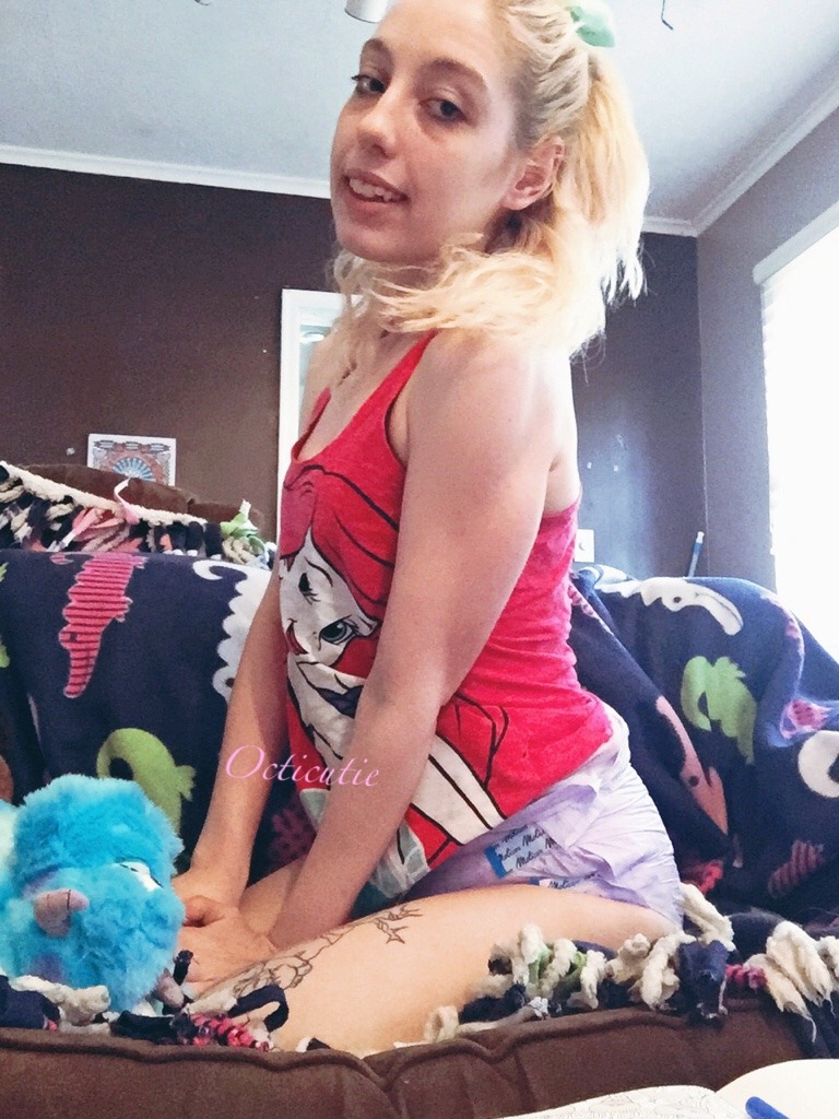 piddle-princess:  Daddy told metro get dolled up. So I thought I’d show him how
