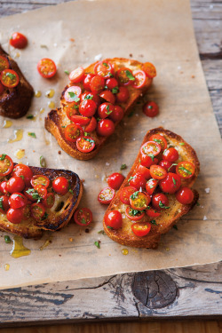 do-not-touch-my-food:  Tomato Bruschetta