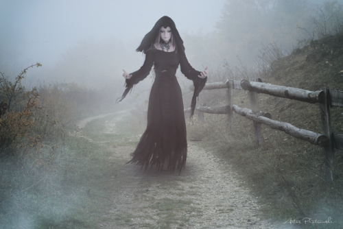 Who’s Afraid of the Lonely Ghost?“Comparative study shows that non-Celtic changeling bel