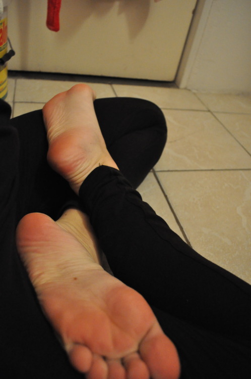 vikifeet: Stretching? Yoga? Help me I’m tangled? :D :)