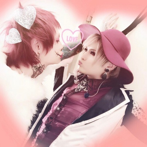 visualness: *Royz…sbr…♡