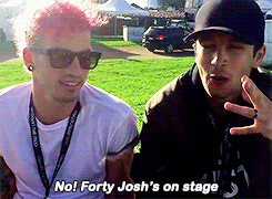 joshsduns:We asked twenty one pilots what they would do on stage if they had an unlimited budget.