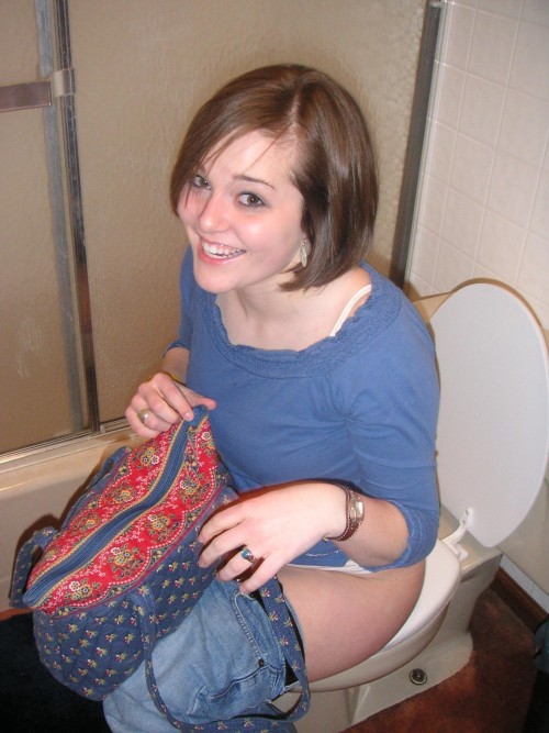 TOILET PEE