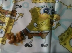 niknak79:  Maybe the spongebob tablecloth wasn’t the best choice for our barbecue…. 