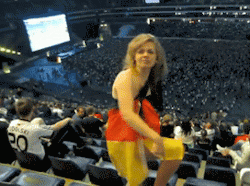 festivalflashers:  Frankfurter Girl making this concert a hell of a lot more fun