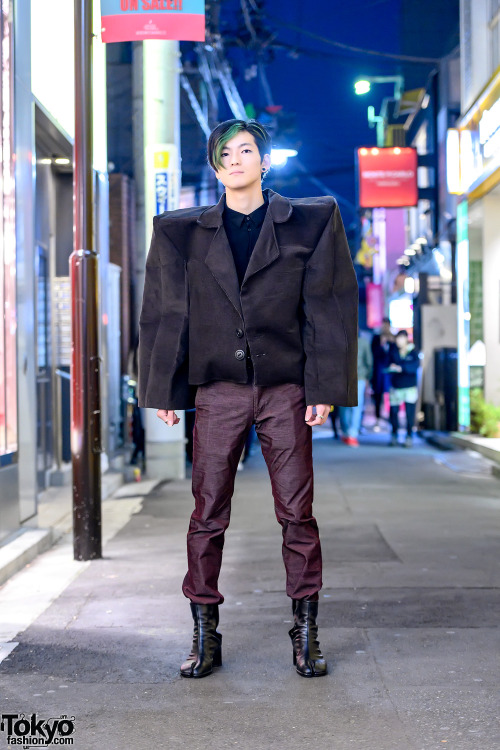 tokyo-fashion: 19-year-old Japanese college student Nagi wearinig a handmade super boxy jacket with 