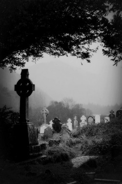spells-of-life:  Glendalough Cemetary, Ireland