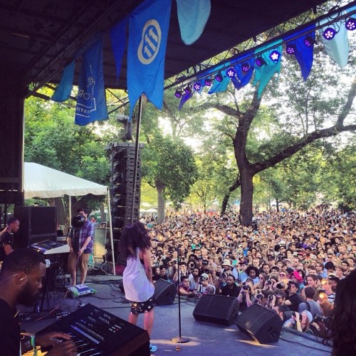 seeszarun:  Little miss 5.9 #pitchforkfest #hiiipower