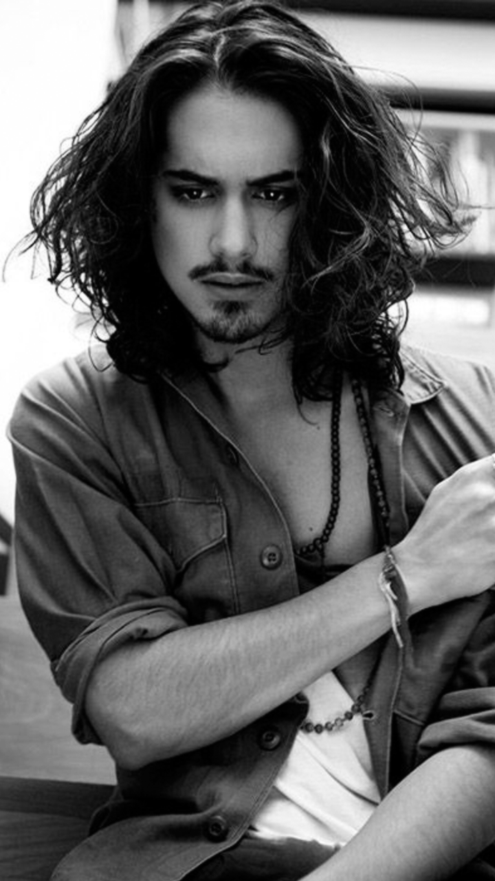 pebaicons:  avan jogia lockscreenslike if you save