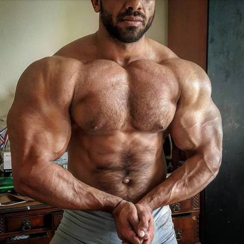 Eslam Elmasry IFBB Bodybuilderbbmuscleworship.blogspot.com/2017/11/eslam-elmasry-ifbb-bodybu