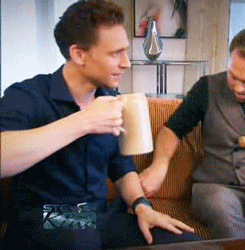 amarriageoftrueminds:  enchantedbyhiddles:   Chris winking at Tom…  This isn’t