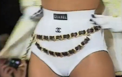 howtobeafuckinglady:  Chanel used to be fun!