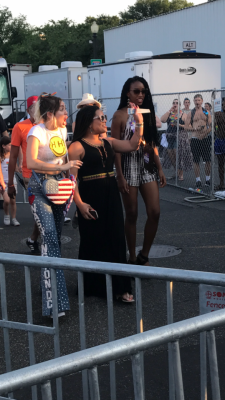 altmelaniatrump:Miley Cyrus meeting Shea and Sasha at DC Pride Was this before or after they protested the DC Pride parade and made it re-route? 