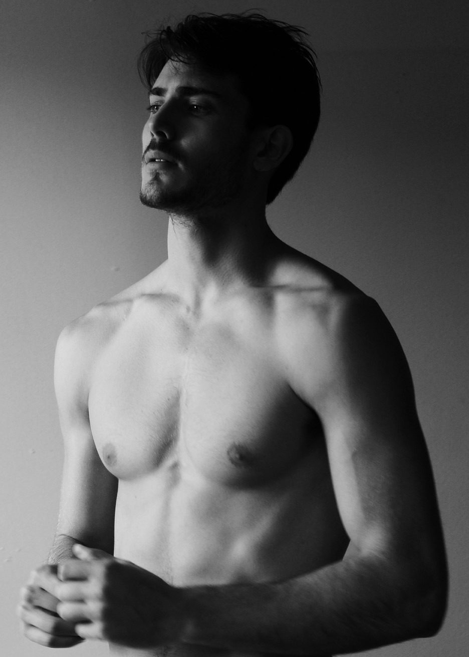 speedobuttandtaint:  joeyslomowitz:  Joey Slomowitz by Dom Smith  http://speedobuttandtaint.tumblr.com/