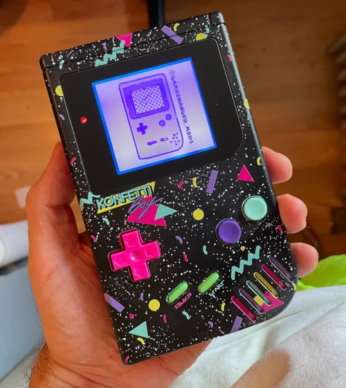 retrogamingblog2: Custom Backlit Gameboys made by GameChangerMods