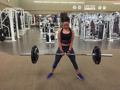 ittybittybarbellbabe:  Oh guess what?  I pulled 185 for 4- 4 times  💪🏾💁🏽  Powerful and exotic