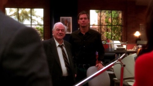 NCIS (TV Series)’Call of Silence’ S2/E7 (2004), A World War II Medal of Honor recipient (Charles Dur