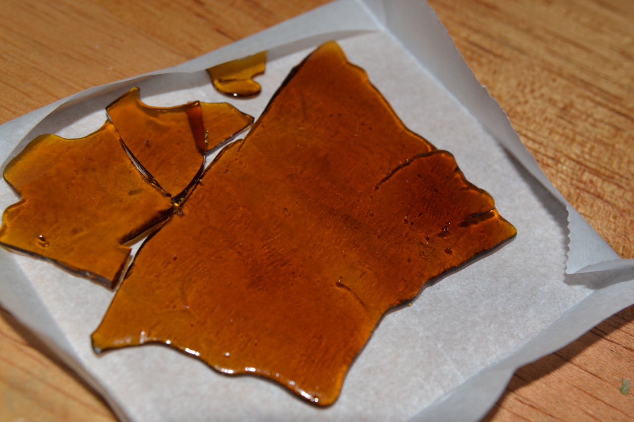 710community:  dewaxed:  8 grams of some Lemon Skunk x GSC. Love the flavor on this.