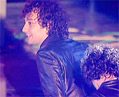 why-wont-you-come-over-here:  livinginmusic: The Strokes win International Newcomer